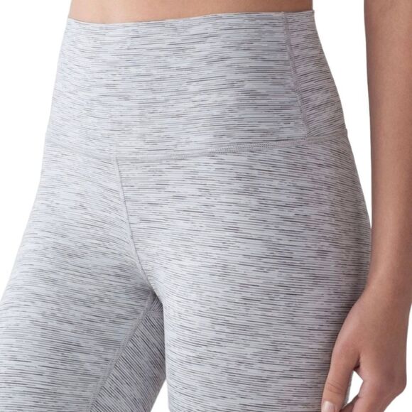 Lululemon Wunder Under High Rise 7/8 Tight in Wee Are From Space sz 4 - Picture 4 of 10